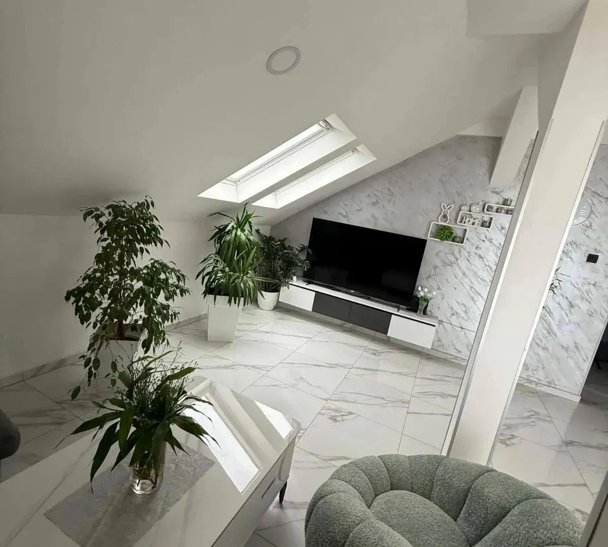 Rent, two bedroom apartment, 74m², Popovići, Bar