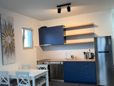 Izdavanje, dvosoban stan, 65m², Centar, Budva - image 4