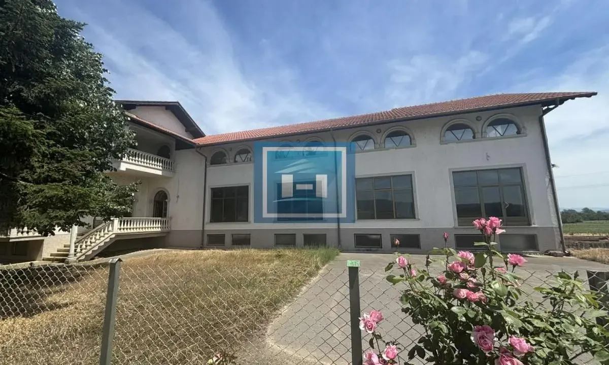 Izdavanje, poslovni prostor, 1060m², Svojnovo, Paraćin