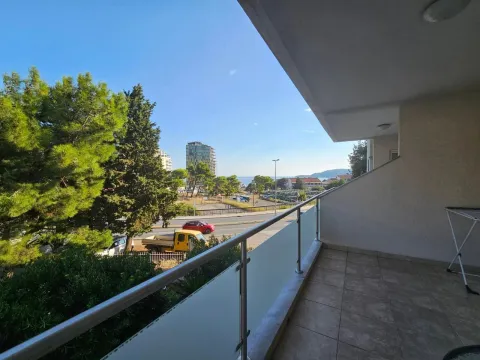 Sale, two bedroom apartment, 90m², Bečići, Budva - image 18