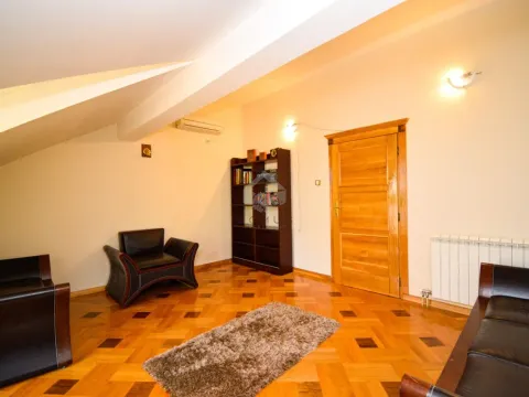 Rent, house, 200m², Gorica C, Podgorica - image 18