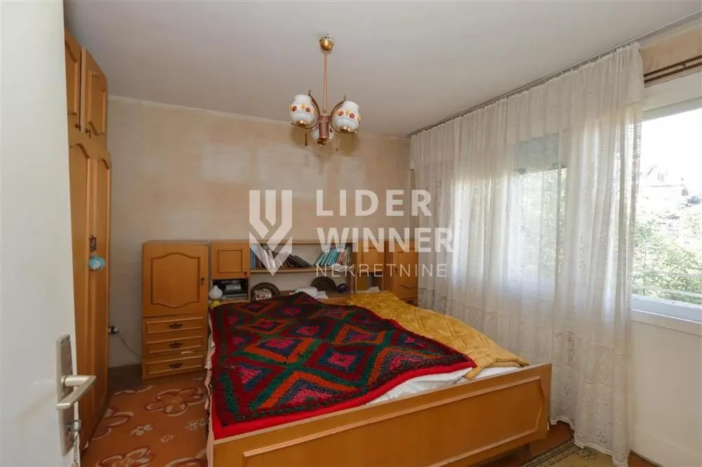 Sale, house, 168m², Sremčica, Beograd