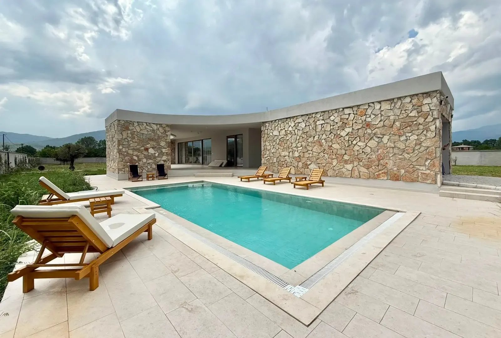 Prodaja, kuća, 296m², Begovina, Danilovgrad