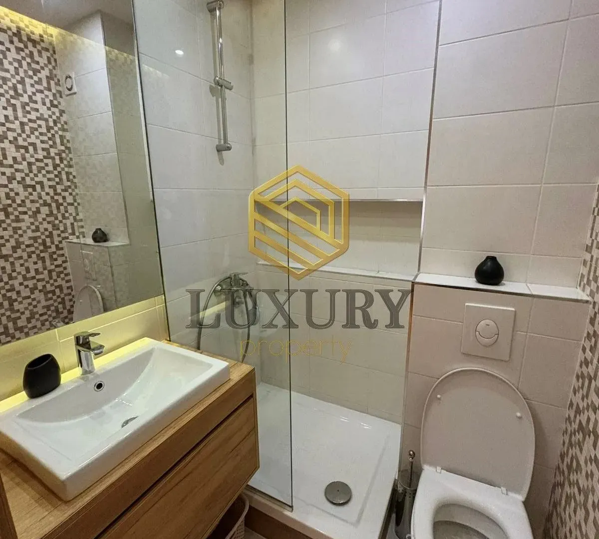 Izdavanje, garsonjera, 33m², City Kvart, Podgorica