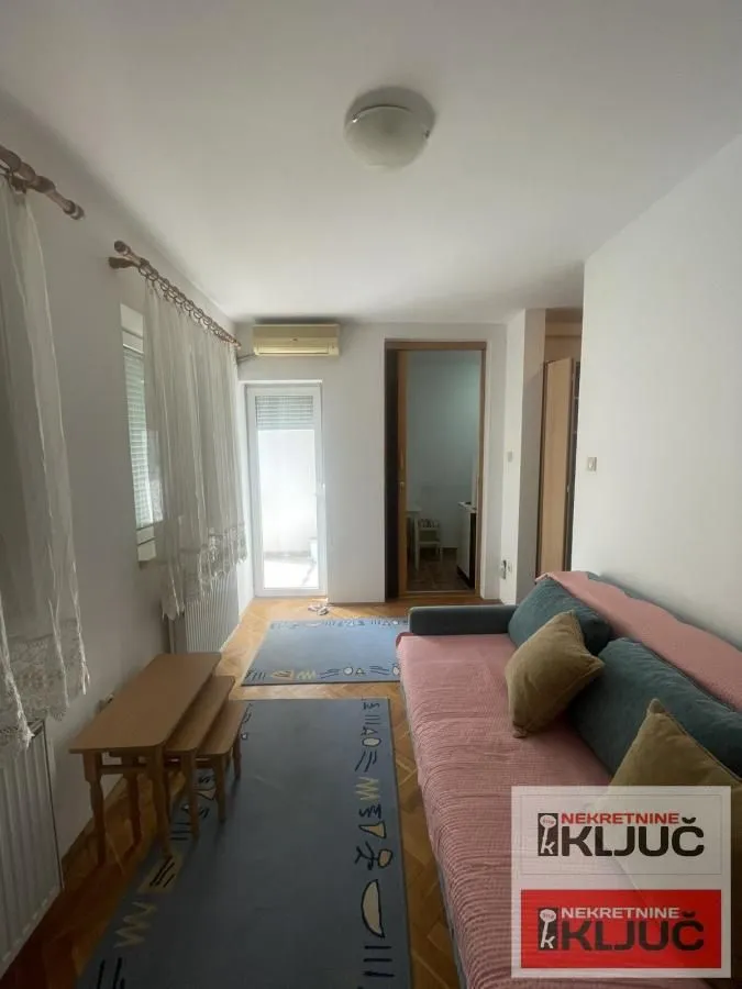 Izdavanje, garsonjera, 25m², Nova Detelinara, Novi Sad Sve Podlokacije