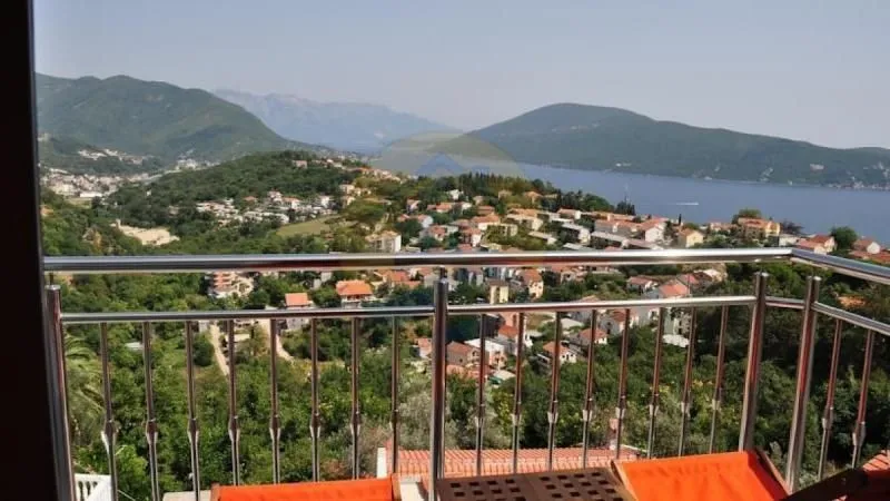 Prodaja, kuća, 319m², Herceg Novi, Crna Gora