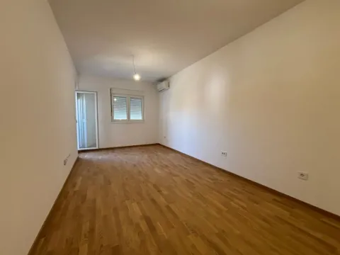 Prodaja, dvosoban stan, 66m², Stari Aerodrom, Podgorica - image 8