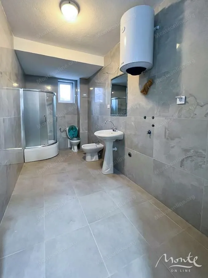 Sale, two bedroom apartment, 177m², Šušanj, Bar
