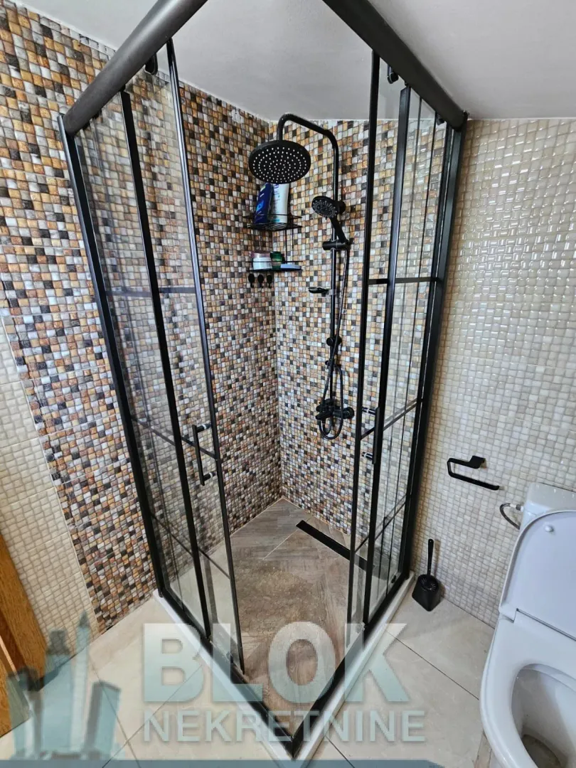 Izdavanje, trosoban stan, 155m², Zabjelo, Podgorica