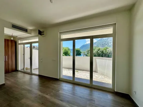 Prodaja, stan, 50m², Herceg Novi, Crna Gora - image 6