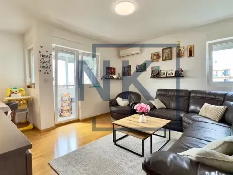 Prodaja, trosoban stan, 78m², Stari Aerodrom, Podgorica - image 2