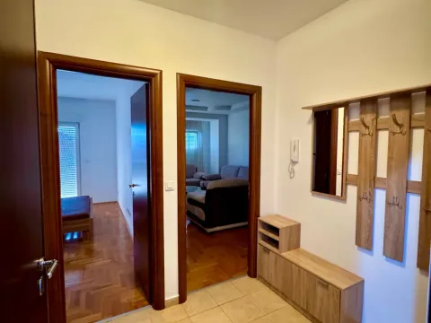 Rent, one bedroom apartment, 52m², City Kvart, Podgorica - image 10