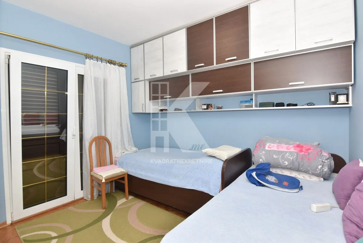 Prodaja, kuća, 752m², Zelenika, Podgorica