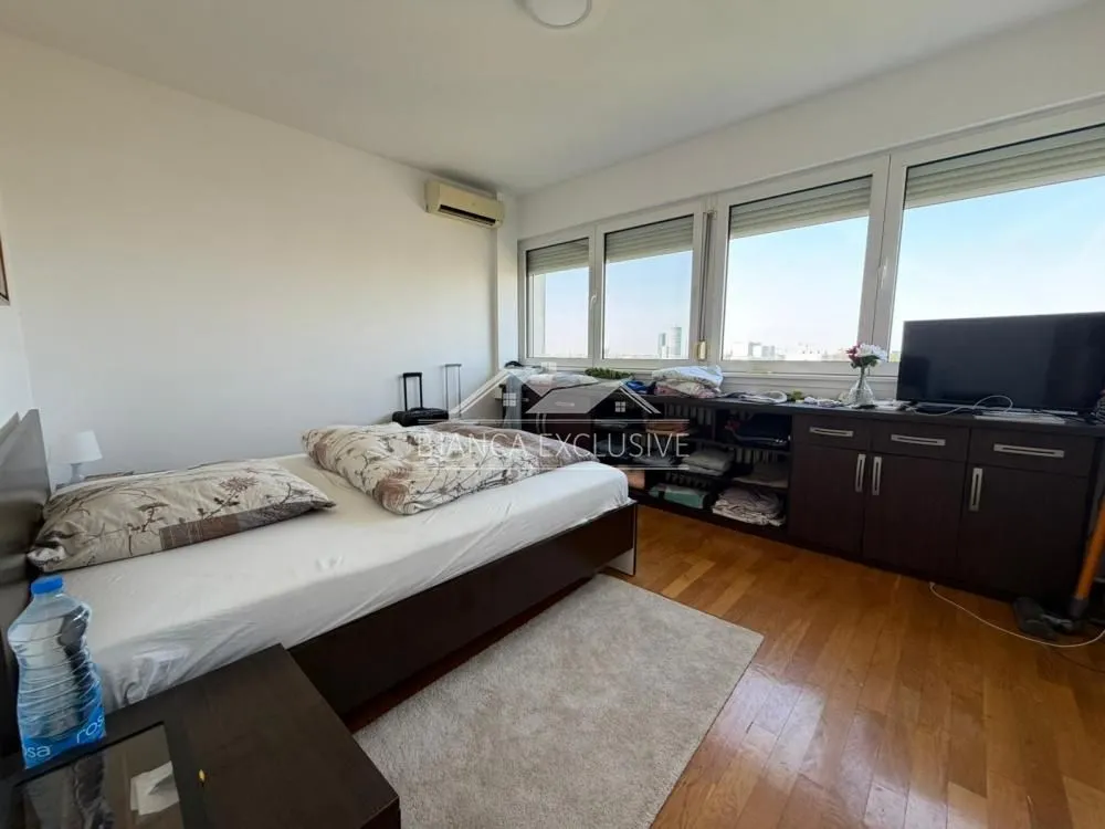 Prodaja, dvosoban stan, 64m², Savski Venac, Beograd