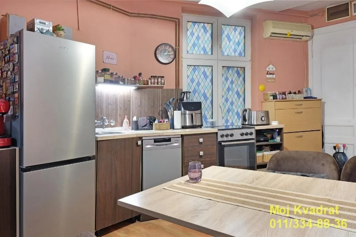 Sale, four bedroom apartment, 77m², Stari Grad, Beograd
