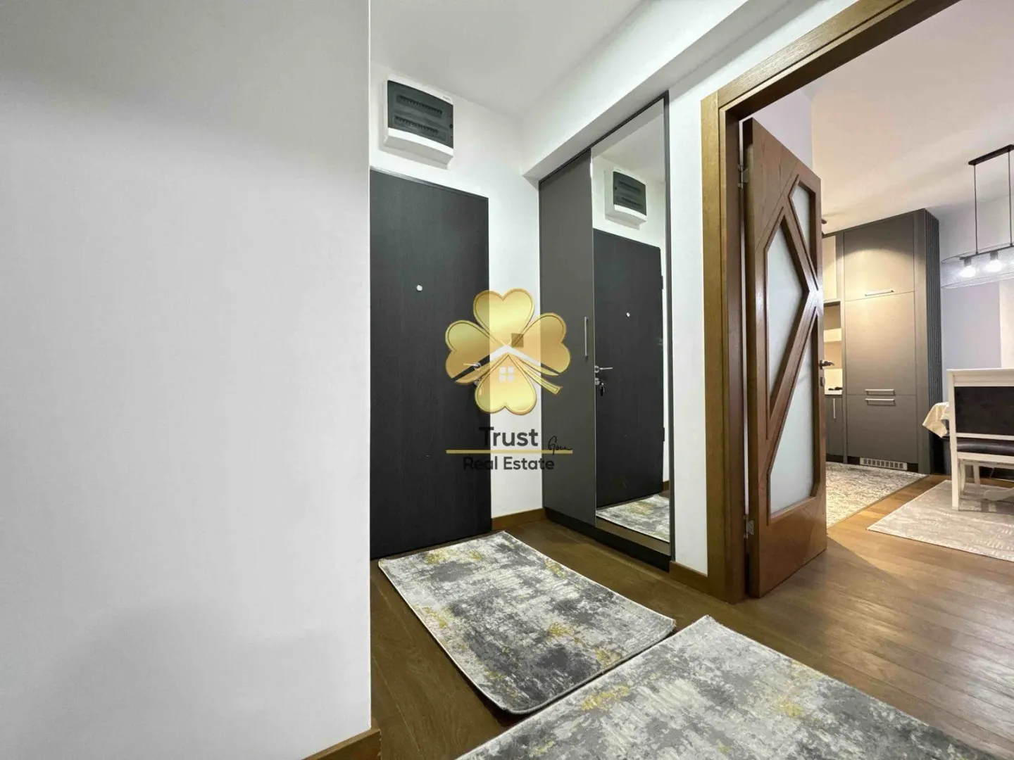 Izdavanje, jednosoban stan, 70m², Gorica C, Podgorica