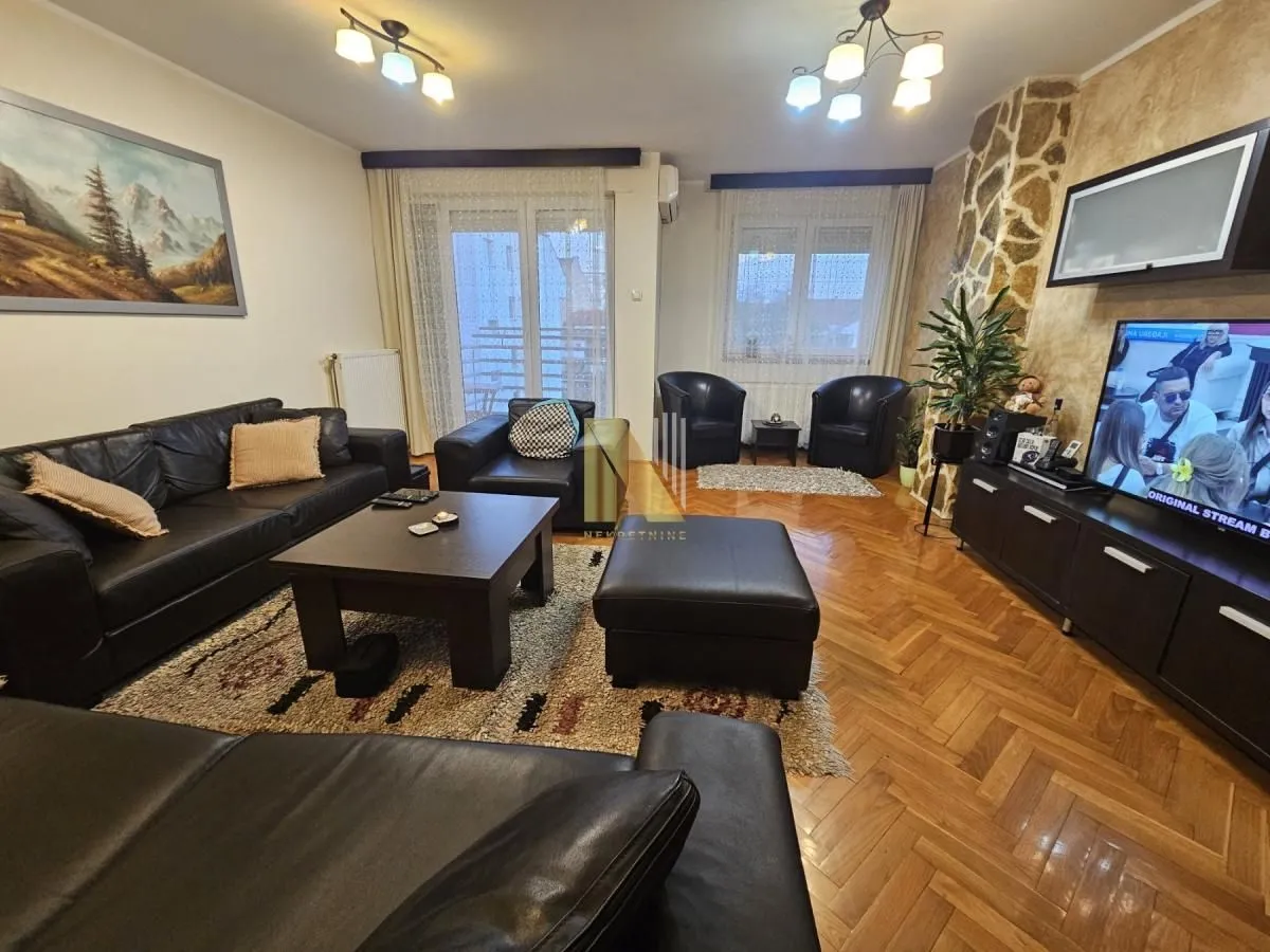 Prodaja, četvorosoban stan, 105m², Socijalno, Novi Sad Sve Podlokacije