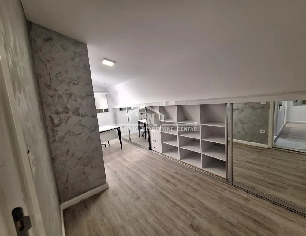 Prodaja, četvorosoban stan, 118m², Đeram Pijaca, Beograd