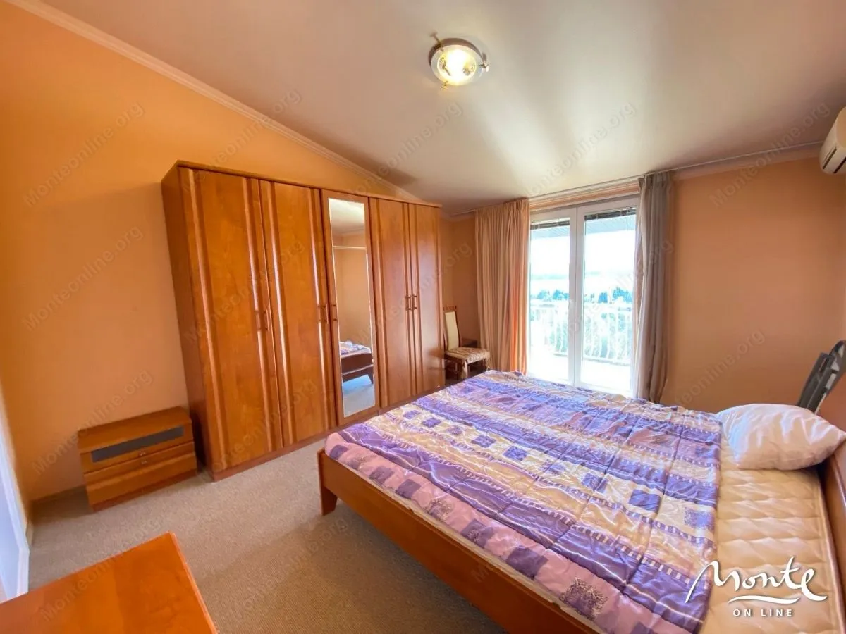 Prodaja, kuća, 180m², Tivat, Crna Gora