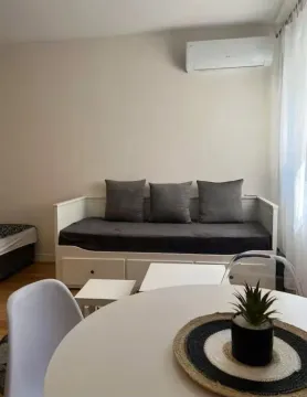 Prodaja, garsonjera, 33m², Central Point, Podgorica - image 3
