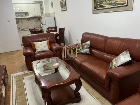 Rent, one bedroom apartment, 40m², Blok 9, Podgorica - image 2