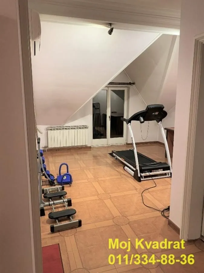 Prodaja, kuća, 364m², Banovo Brdo, Beograd