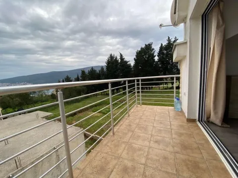 Prodaja, četvorosoban stan, 100m², Baošići, Herceg Novi - image 3