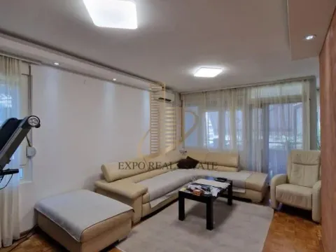 Rent, three bedroom apartment, 71m², Novi Beograd Blok 22, Novi Beograd Sve Podlokacije