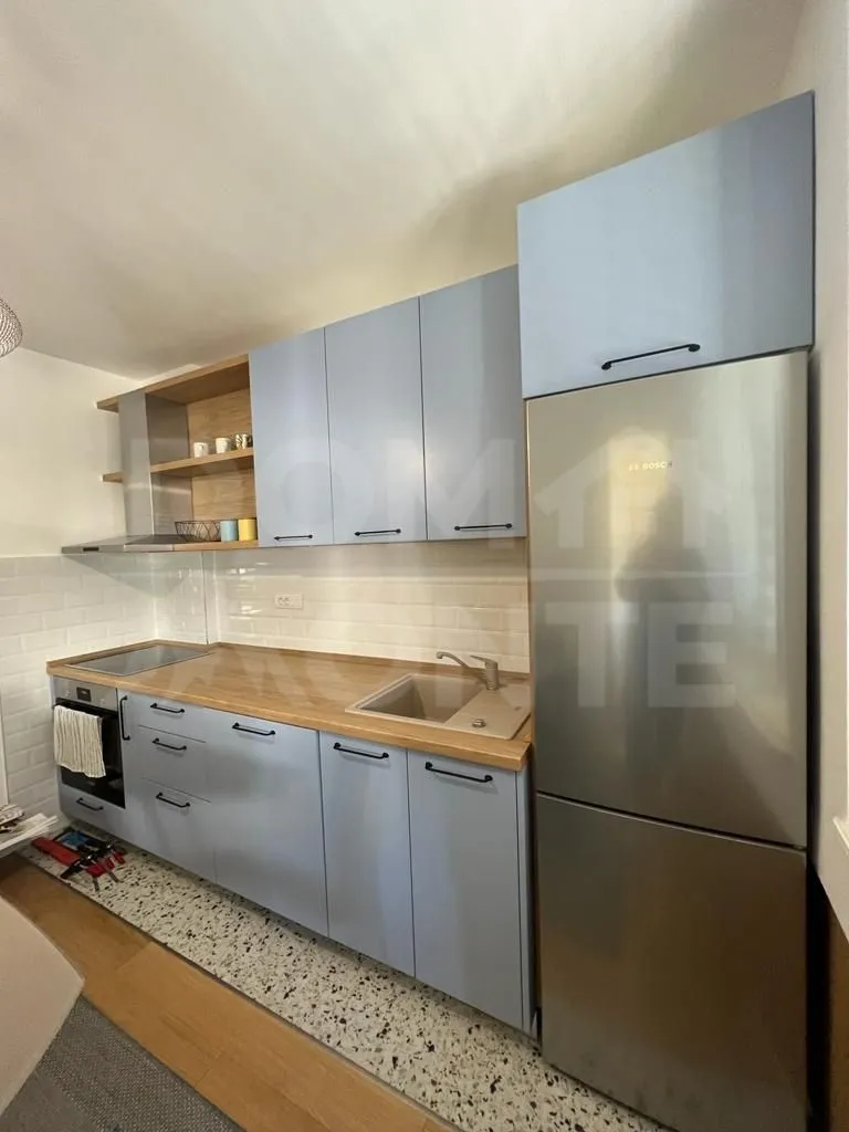 Izdavanje, jednosoban stan, 52m², Centar, Tivat