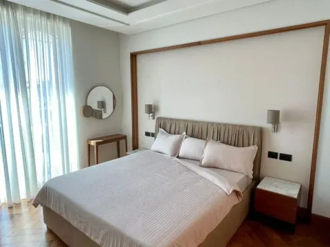 Izdavanje, dvosoban stan, 146m², Centar, Tivat - image 16