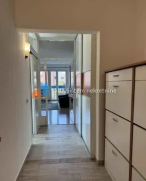 Izdavanje, četvorosoban stan, 100m², Novi Beograd Blok 61, Novi Beograd Sve Podlokacije - image 6