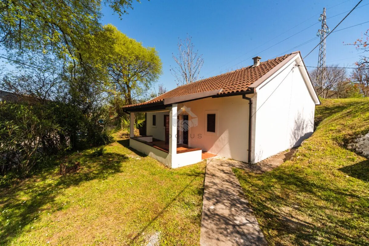 Izdavanje, kuća, 60m², Rogami, Podgorica