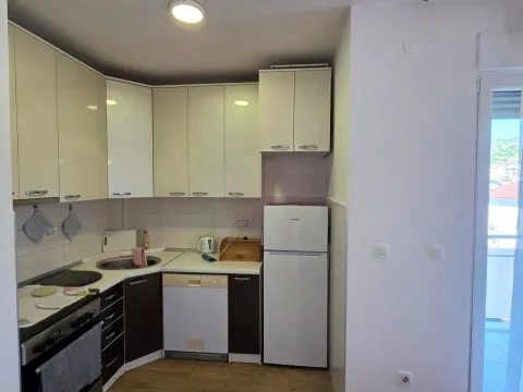 Izdavanje, jednosoban stan, 62m², Dalmatinska ulica, Podgorica - image 3