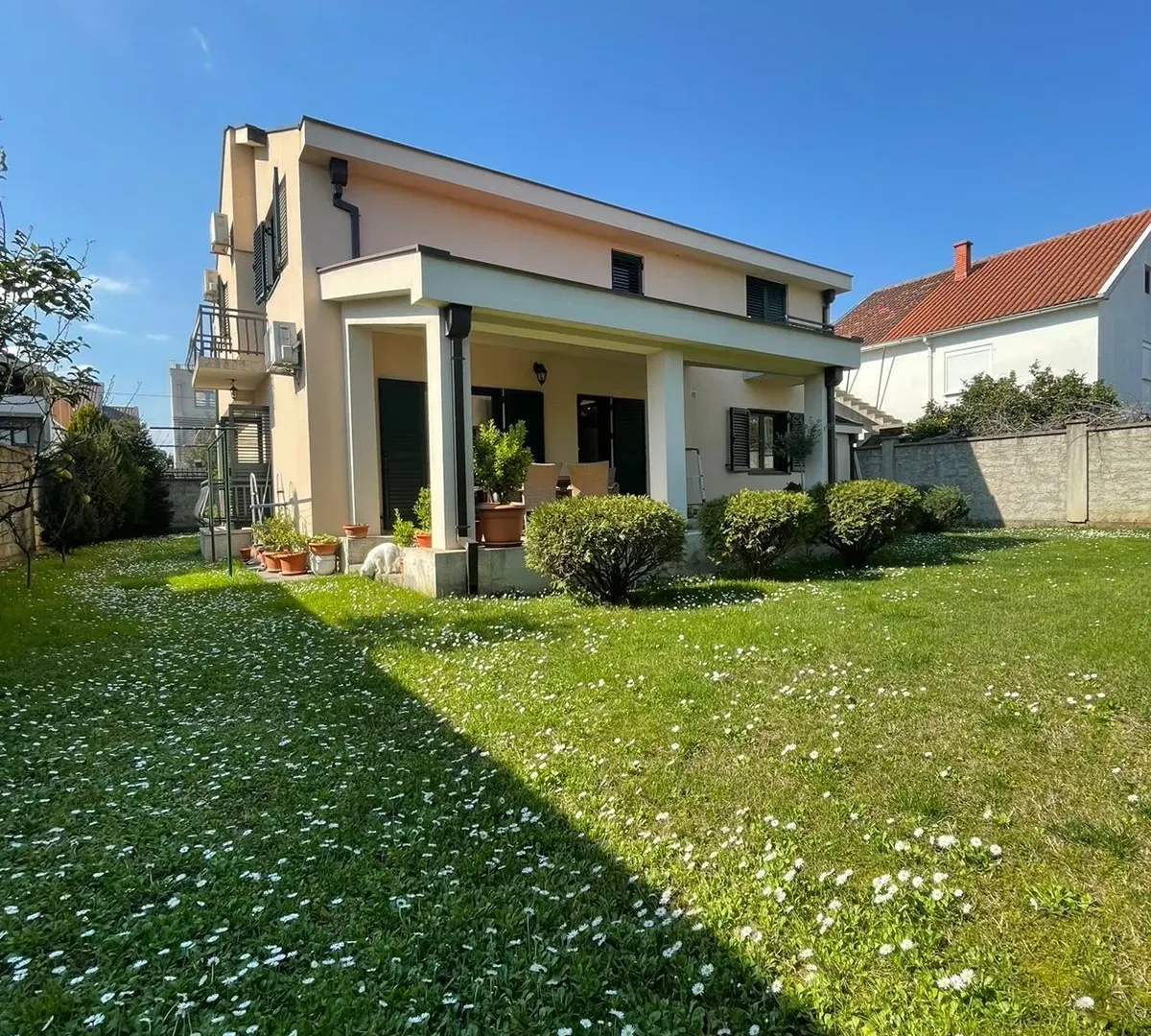 Prodaja, kuća, 293m², Stari Aerodrom, Podgorica