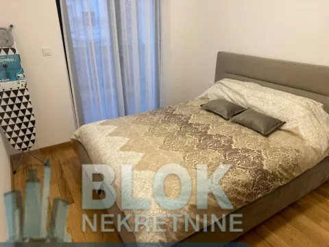 Izdavanje, jednosoban stan, 47m², City Kvart, Podgorica - image 8