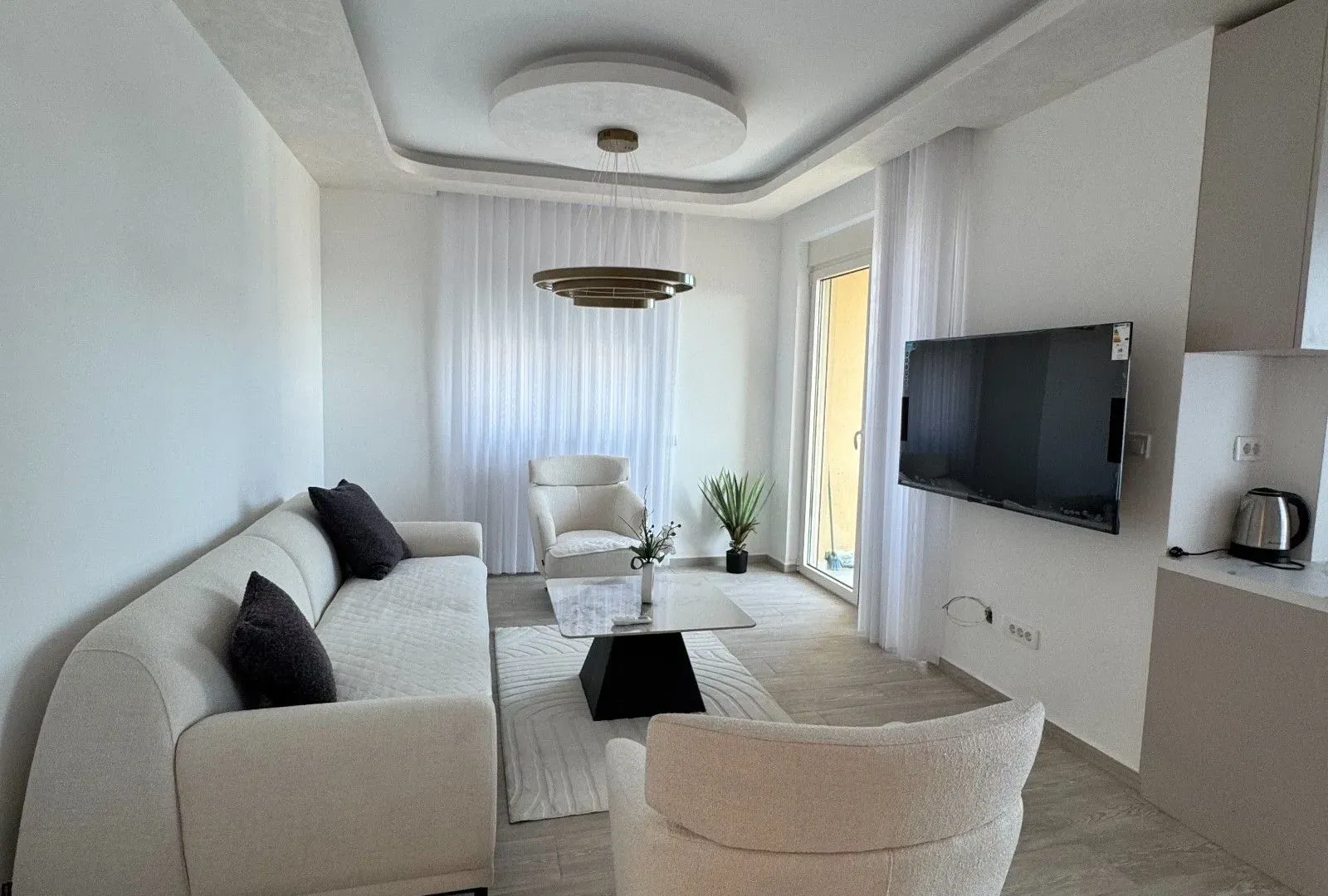 Sale, two bedroom apartment, 74m², Bečići, Budva