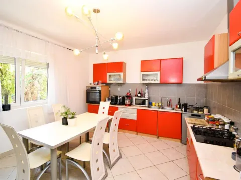 Prodaja, kuća, 200m², Zabjelo, Podgorica - image 18