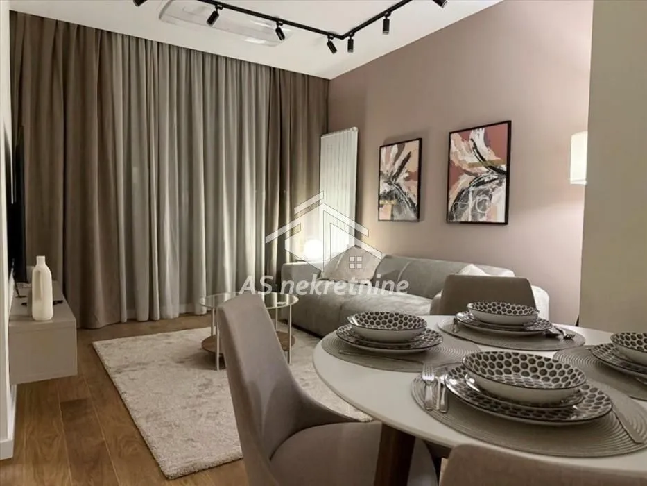Rent, two bedroom apartment, 55m², Kalenić Pijaca, Vračar Sve Podlokacije