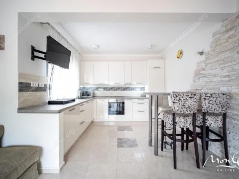 Sale, two bedroom apartment, 75m², Dobrota, Kotor - image 14
