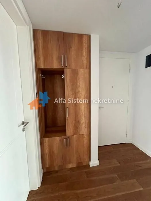 Izdavanje, dvosoban stan, 56m², Čubura, Beograd