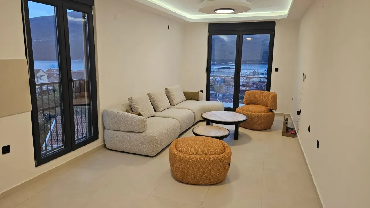 Prodaja, jednosoban stan, 47m², Đenovići, Herceg Novi