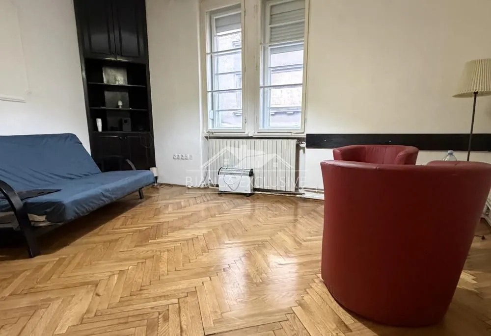 Prodaja, trosoban stan, 101m², Kosančićev Venac, Beograd