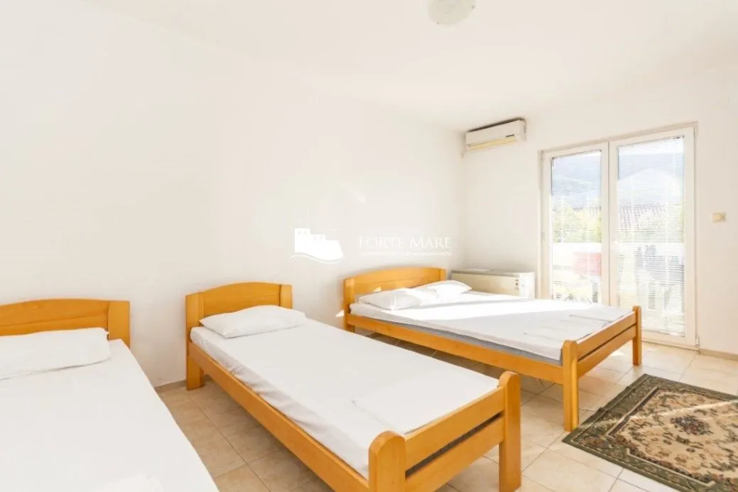 Prodaja, kuća, 241m², Đenovići, Herceg Novi
