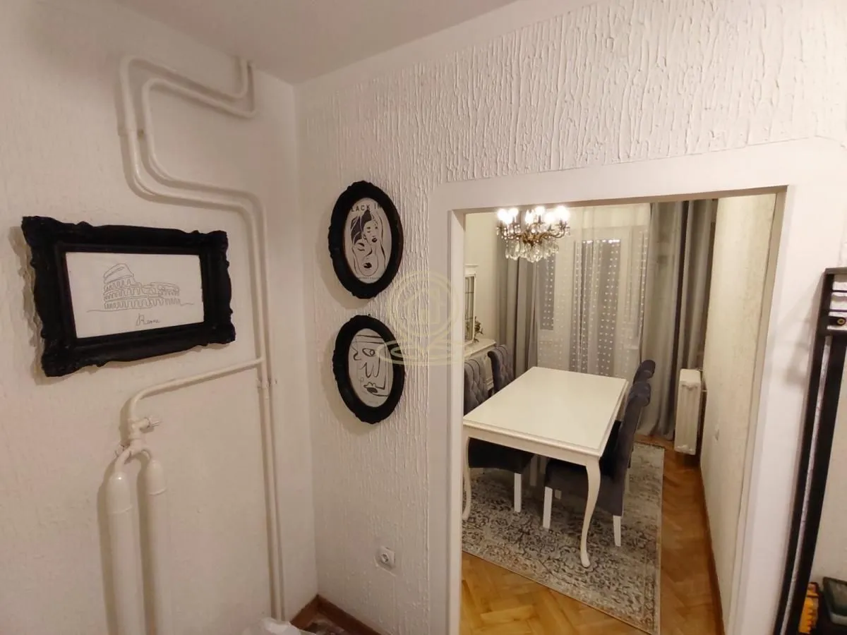 Rent, three bedroom apartment, 88m², Stari Grad, Beograd