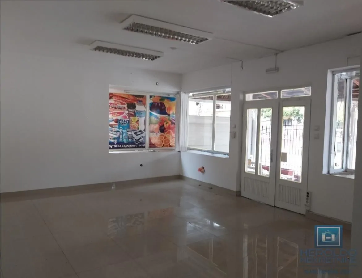Rent, office space, 50m², XI Kongres, Paraćin