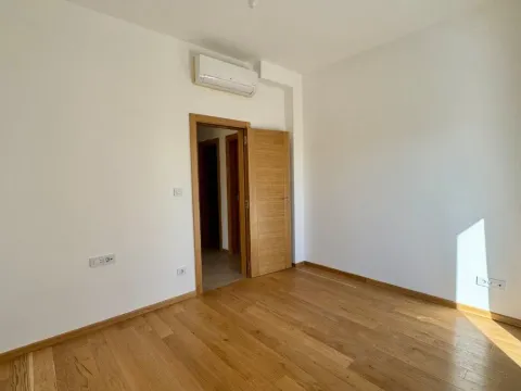 Sale, three bedroom apartment, 149m², Podgorica, Crna Gora - image 8