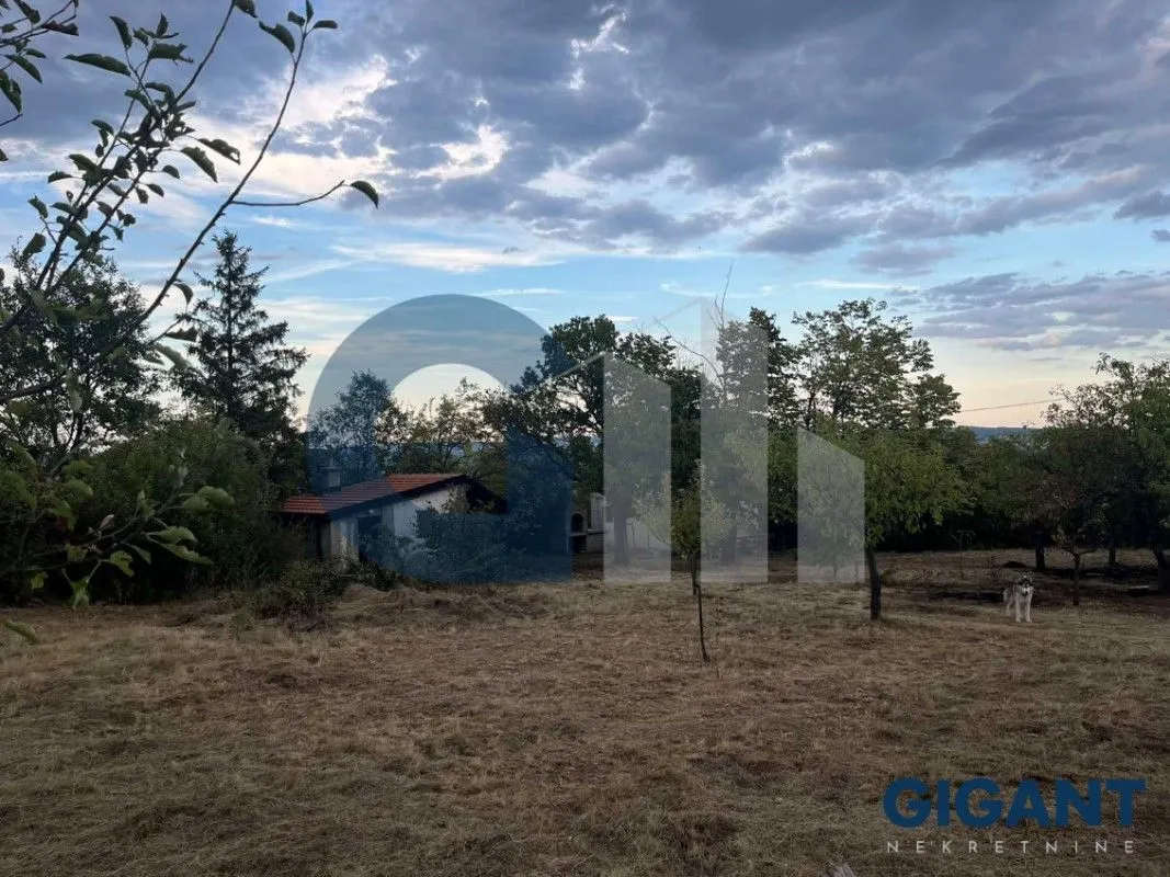 Prodaja, plac, 900m², Amerić, Mladenovac