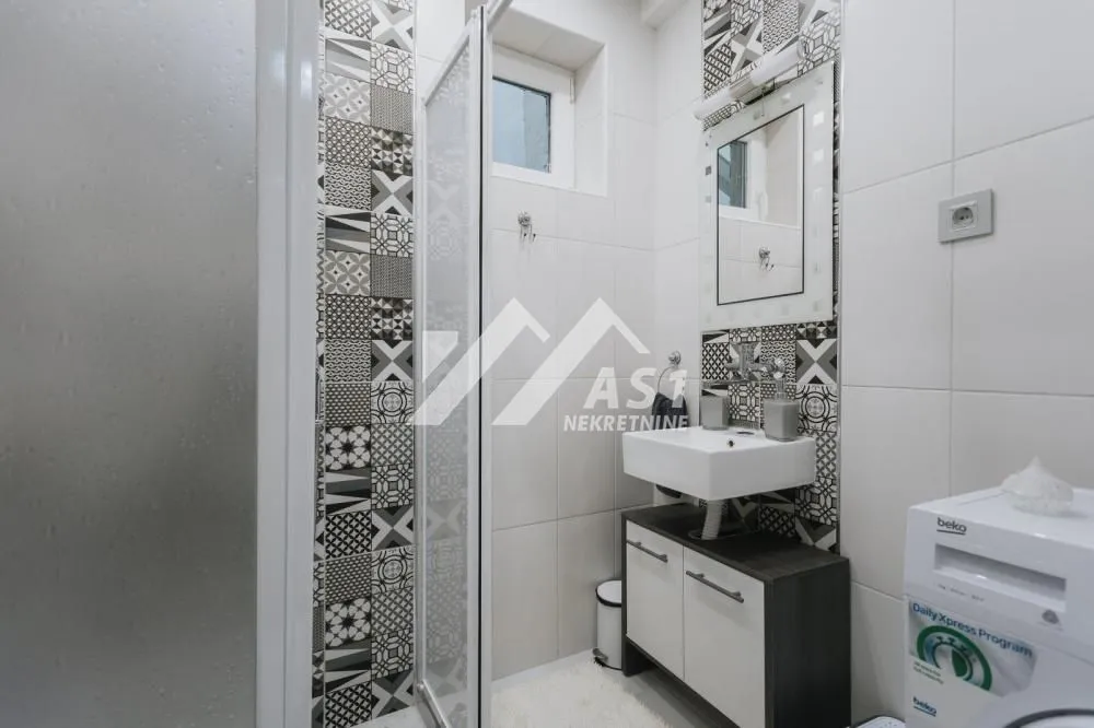 Prodaja, jednosoban stan, 38m², Novi Sad Sve Podlokacije, Novi Sad