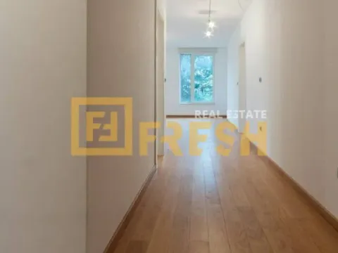 Prodaja, trosoban stan, 114m², Centar, Podgorica - image 5