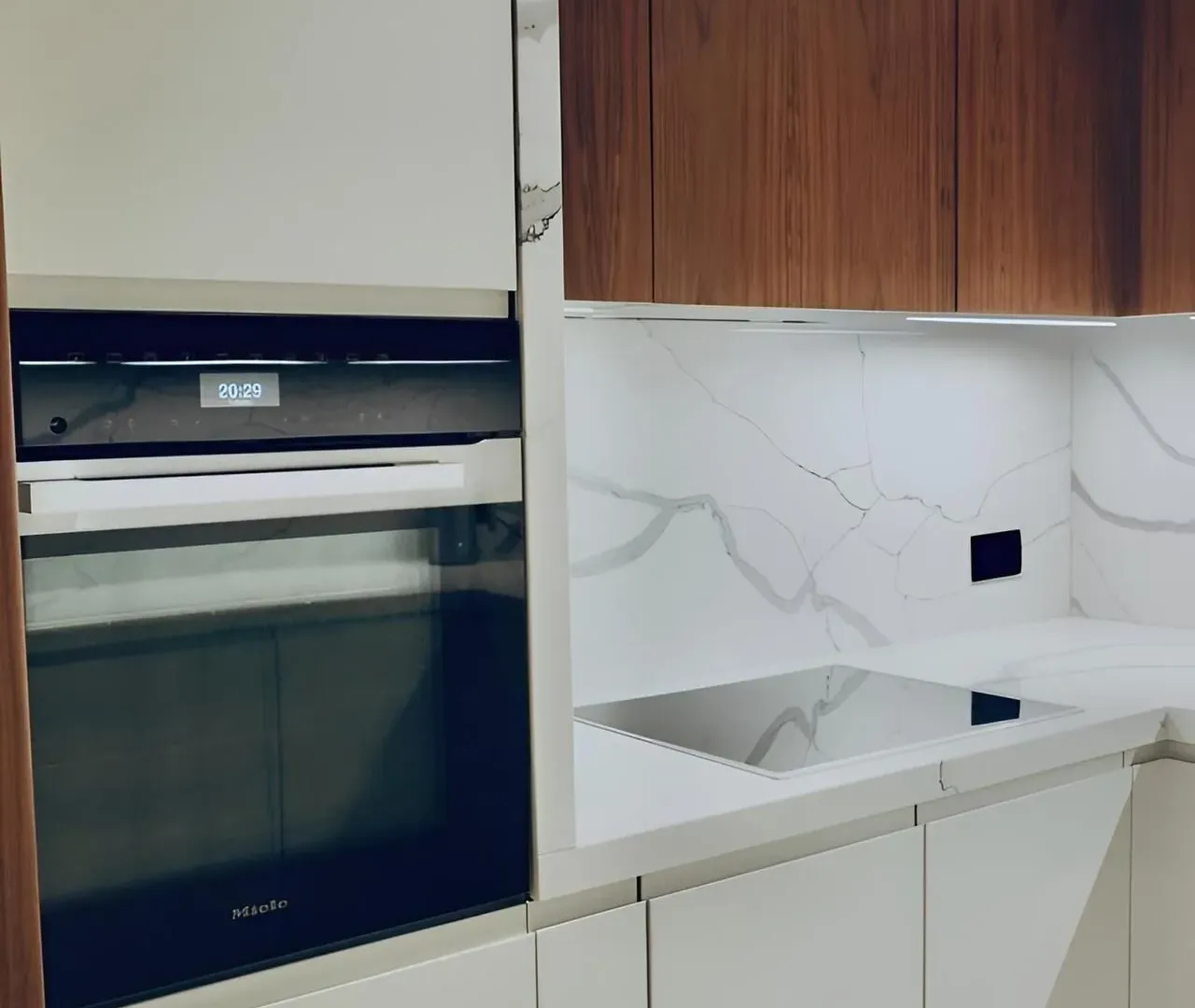 Prodaja, dvosoban stan, 185m², Tivat, Crna Gora